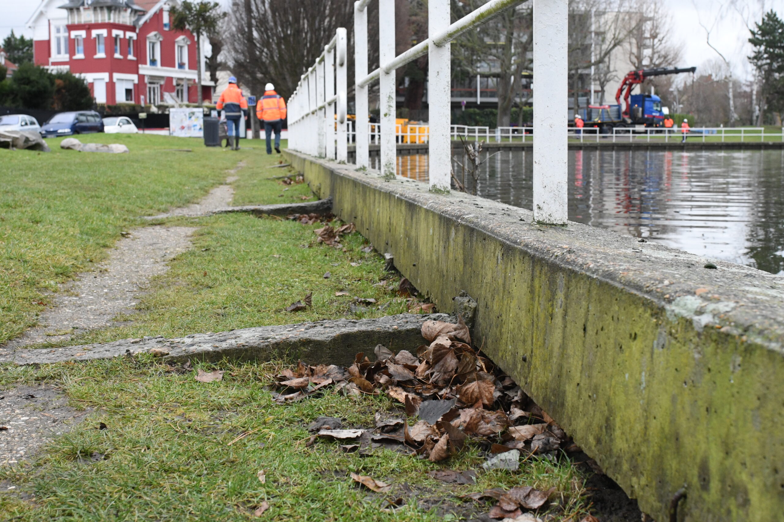État des berges du lac nord avant travaux